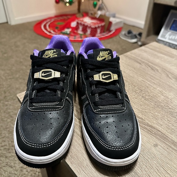 Nike Air Forces youth 5.5 women’s 7. - Picture 2 of 6